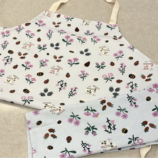 Apron and tea towel set