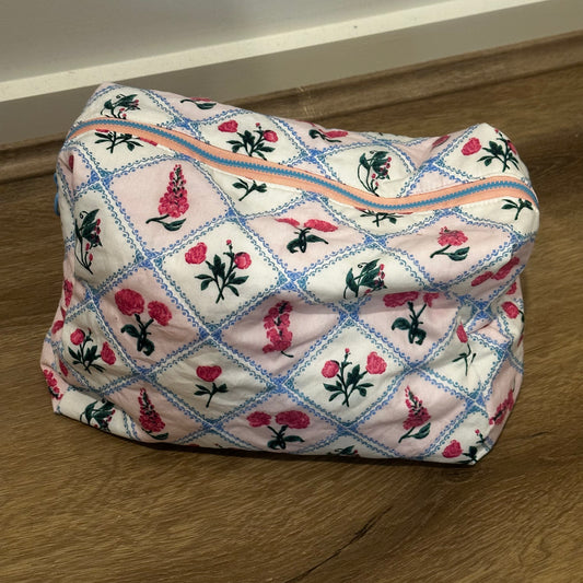 Quilted toiletries bag - pattern test
