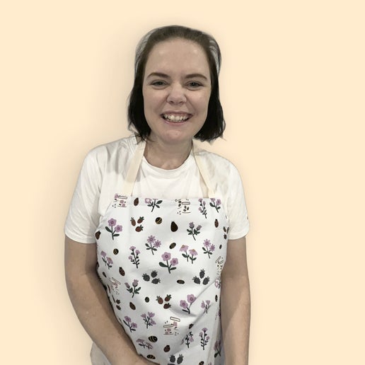 Garden themed apron and tea towel set